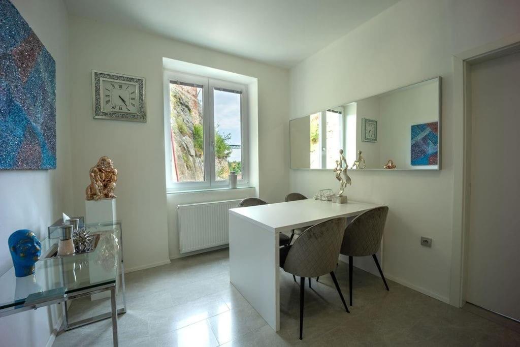 Ruhige Unterkunft Mit Einer Schoenen Aussicht Apartment Znojmo Exterior photo